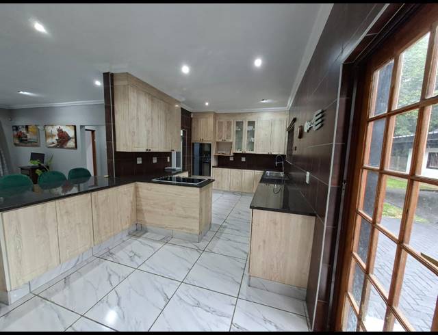 4 BEDROOM HOUSE FOR SALE IN HENLEY ON KLIP